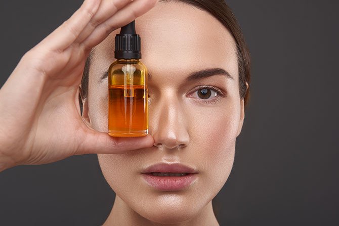 Comment choisir les huiles essentielles adaptées à votre peau?